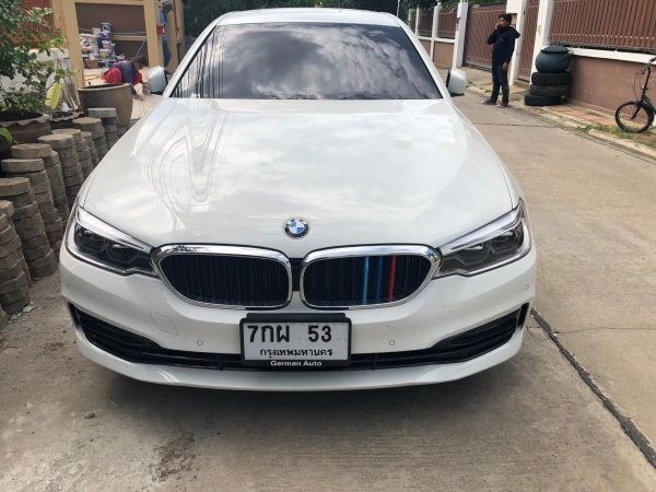 ขายดาวน์ 2018 BMW 520d ราคา 750000 ผ่อนต่อ 45810 * 28 งวด รูปที่ 0